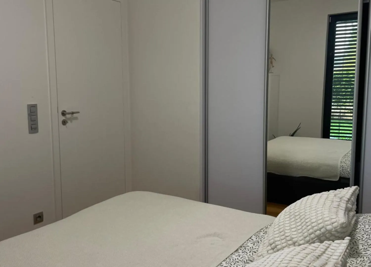 Serene & Private Garden Oasis Prague Appartement